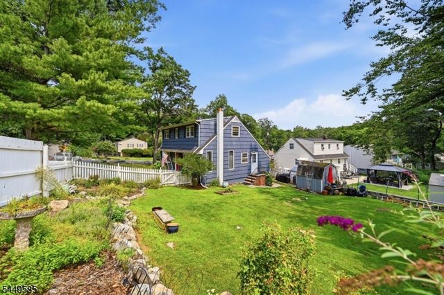 110 Truman Blvd, Oakland Boro, NJ 07436