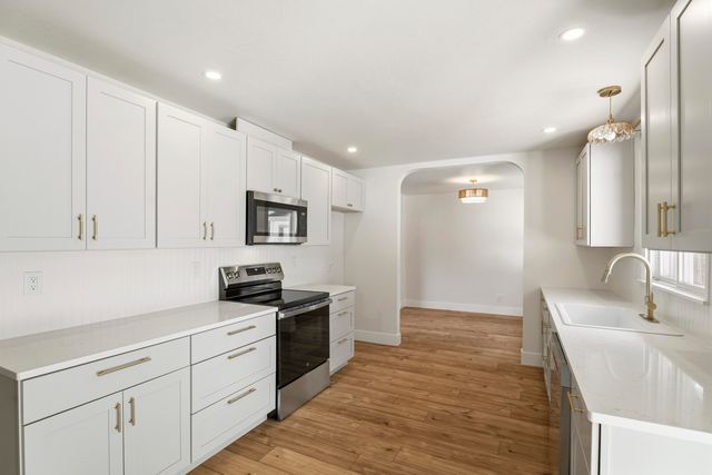 755 NW Canyon Drive, Redmond, OR 97756