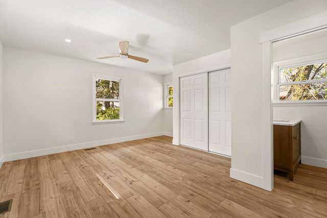 755 NW Canyon Drive, Redmond, OR 97756