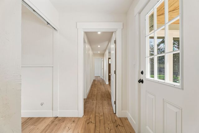 755 NW Canyon Drive, Redmond, OR 97756