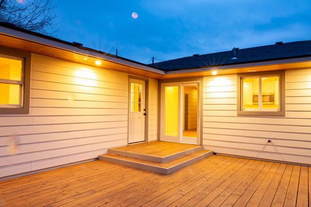 755 NW Canyon Drive, Redmond, OR 97756