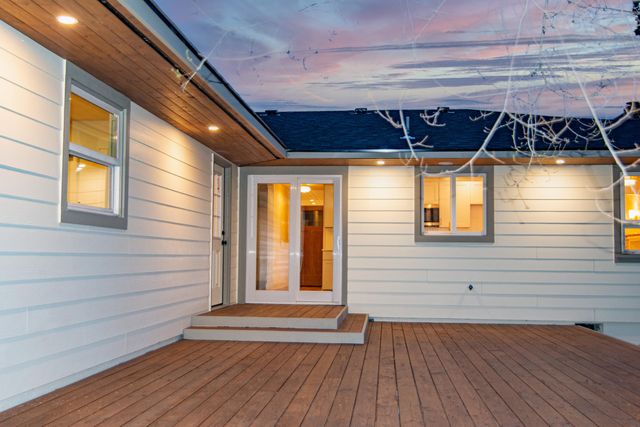 755 NW Canyon Drive, Redmond, OR 97756