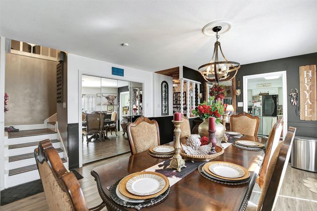 2718 Kissing Camel Court, Missouri City, TX 77459