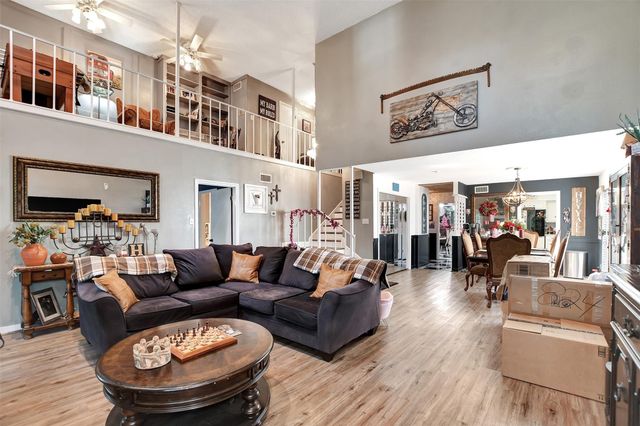 2718 Kissing Camel Court, Missouri City, TX 77459