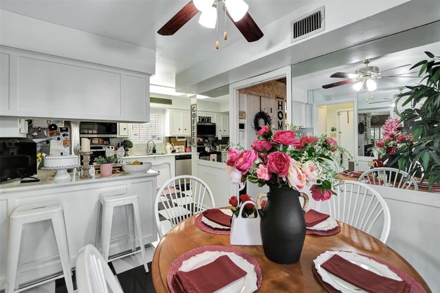 2718 Kissing Camel Court, Missouri City, TX 77459