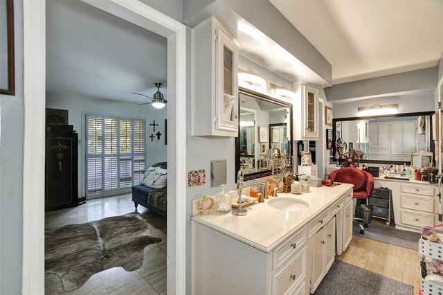 2718 Kissing Camel Court, Missouri City, TX 77459