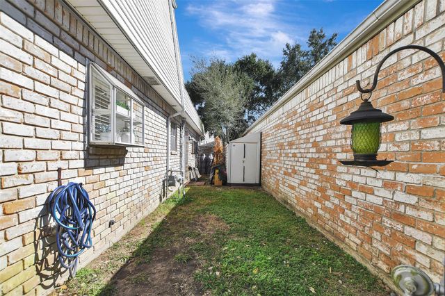 2718 Kissing Camel Court, Missouri City, TX 77459