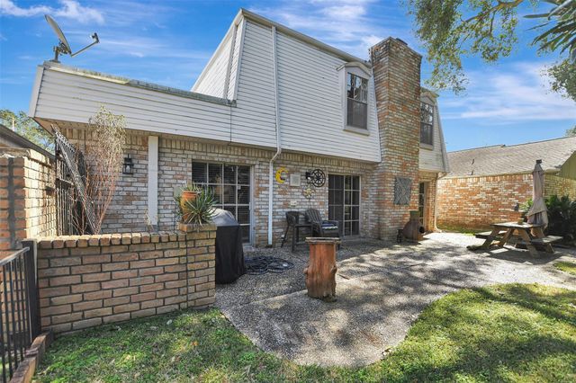 2718 Kissing Camel Court, Missouri City, TX 77459