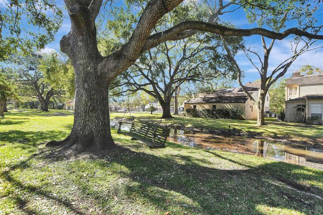 2718 Kissing Camel Court, Missouri City, TX 77459