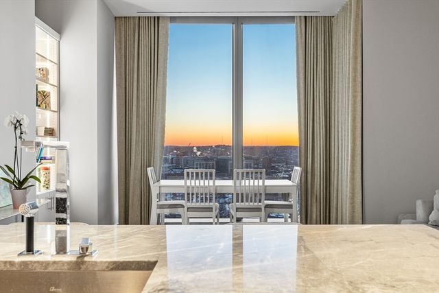 1 Dalton 3306, Boston, MA 02115