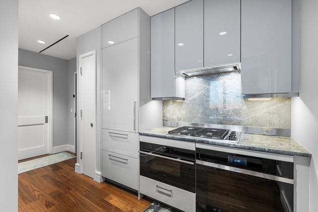 1 Dalton 3306, Boston, MA 02115
