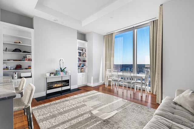 1 Dalton 3306, Boston, MA 02115