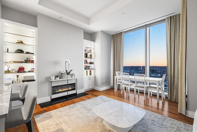 1 Dalton 3306, Boston, MA 02115