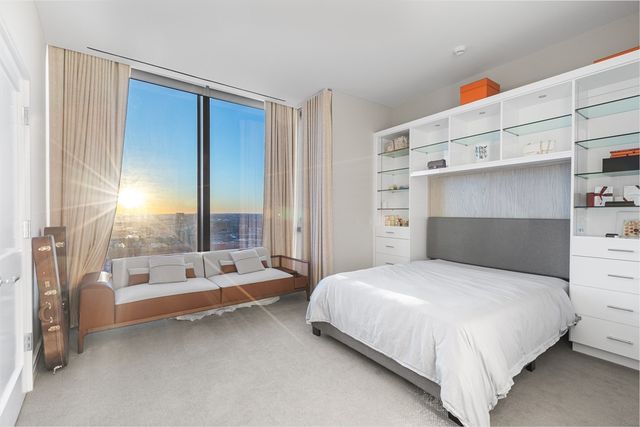 1 Dalton 3306, Boston, MA 02115
