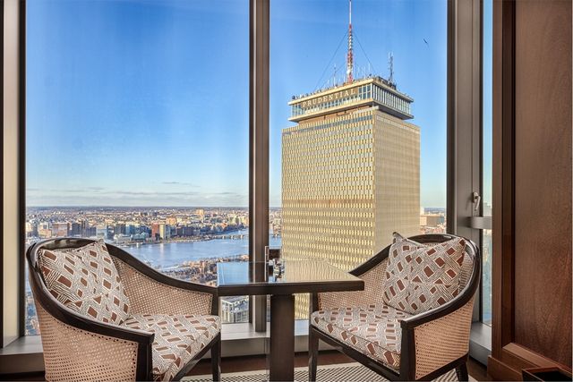 1 Dalton 3306, Boston, MA 02115