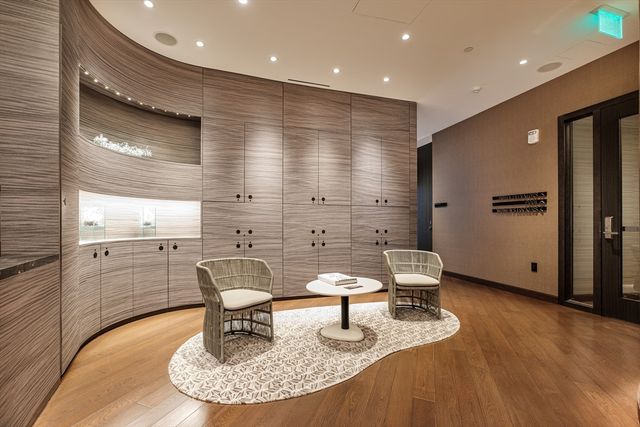 1 Dalton 3306, Boston, MA 02115