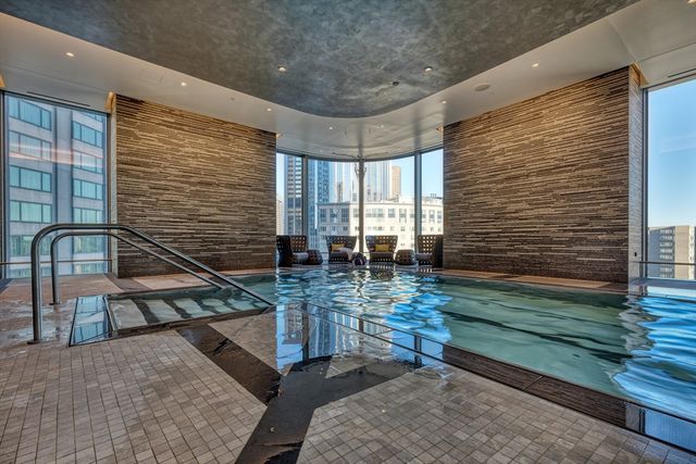 1 Dalton 3306, Boston, MA 02115