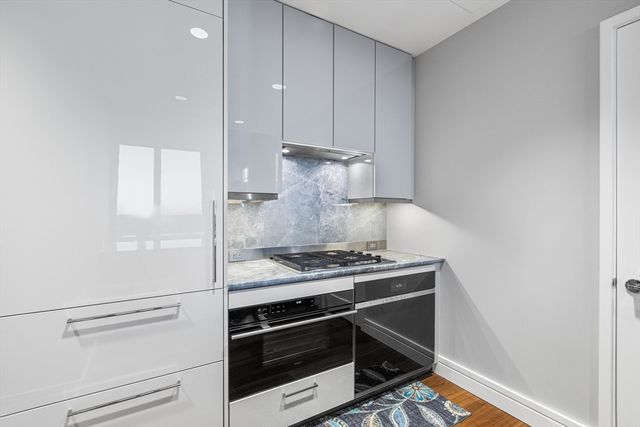 1 Dalton 3306, Boston, MA 02115