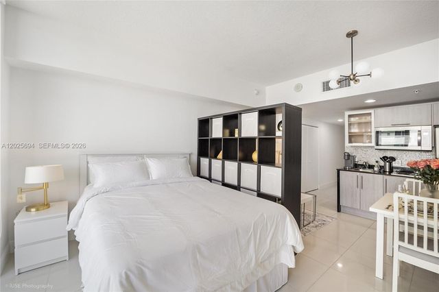 1750 N Bayshore Dr 1219, Miami, FL 33132