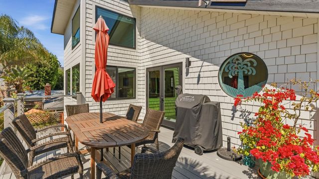 417 Alta Loma Lane, Santa Cruz, CA 95062