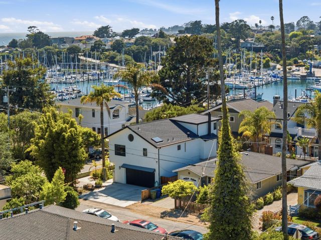 417 Alta Loma Lane, Santa Cruz, CA 95062