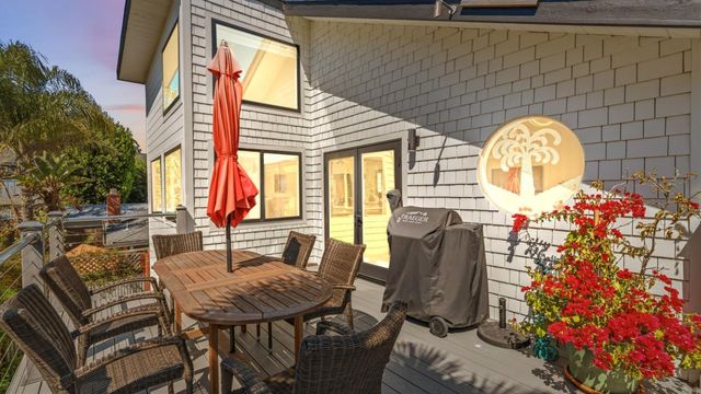 417 Alta Loma Lane, Santa Cruz, CA 95062