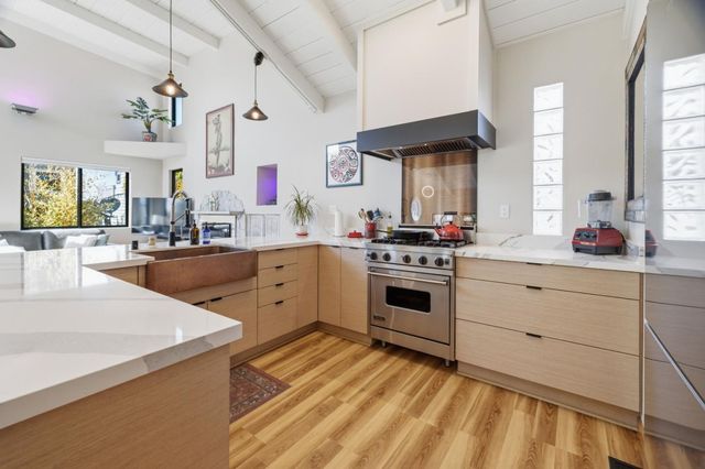 417 Alta Loma Lane, Santa Cruz, CA 95062