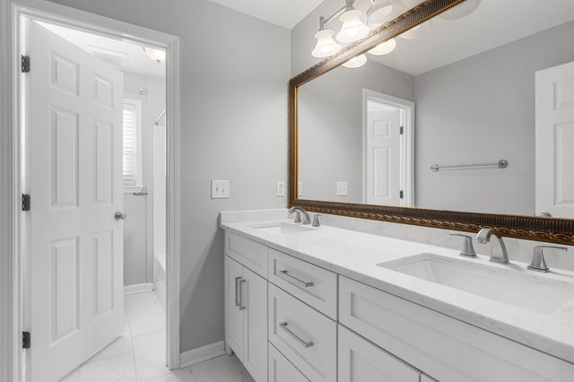 2003 Earl Pearce Cir, Mount Juliet, TN 37122