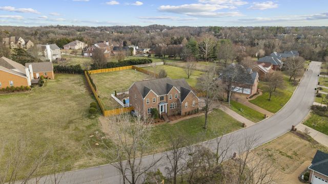 2003 Earl Pearce Cir, Mount Juliet, TN 37122