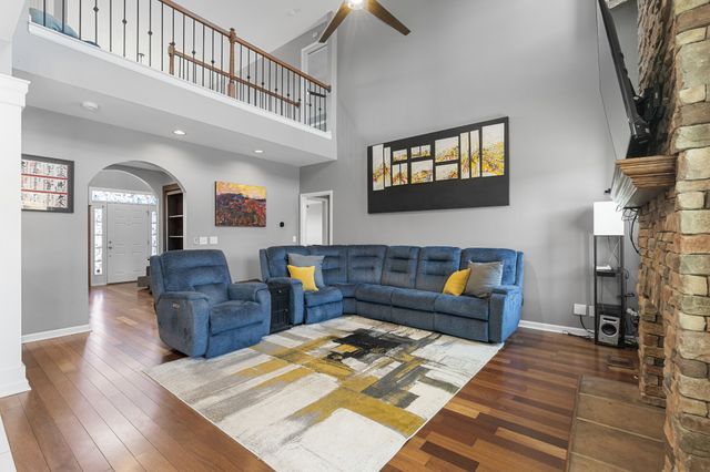 2003 Earl Pearce Cir, Mount Juliet, TN 37122