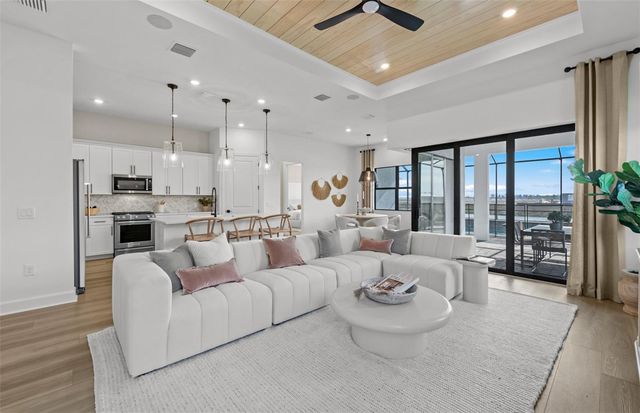4829 LONG POINT RUN, Lakewood Ranch, FL 34211