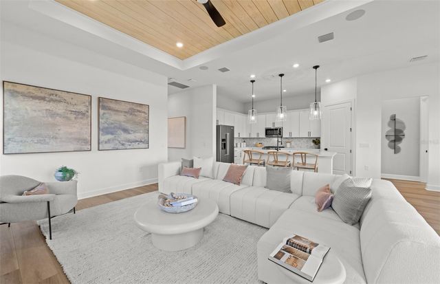 4829 LONG POINT RUN, Lakewood Ranch, FL 34211