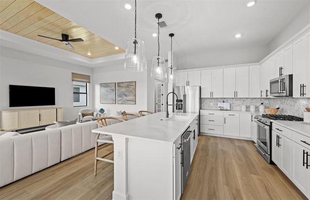 4829 LONG POINT RUN, Lakewood Ranch, FL 34211