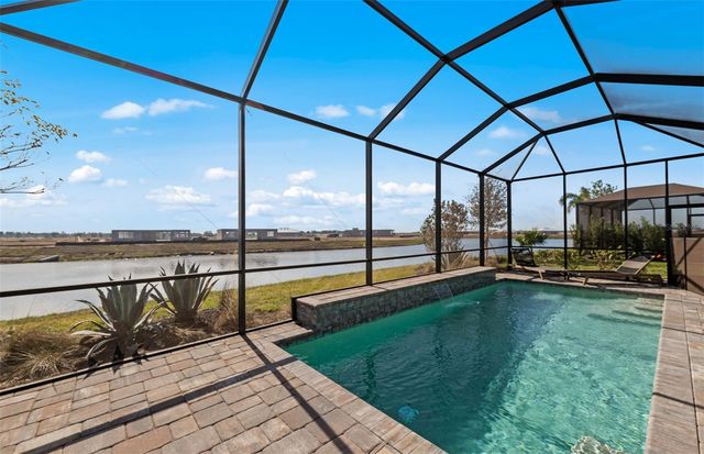 4829 LONG POINT RUN, Lakewood Ranch, FL 34211