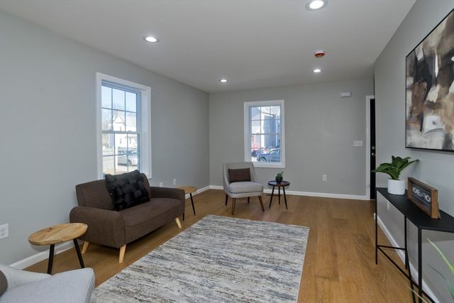 16-20 Cambridge St, Springfield, MA 01108