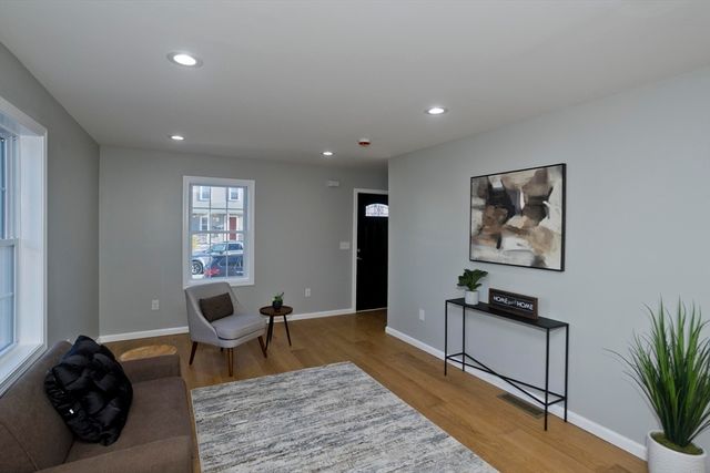 16-20 Cambridge St, Springfield, MA 01108