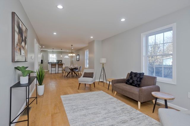 16-20 Cambridge St, Springfield, MA 01108