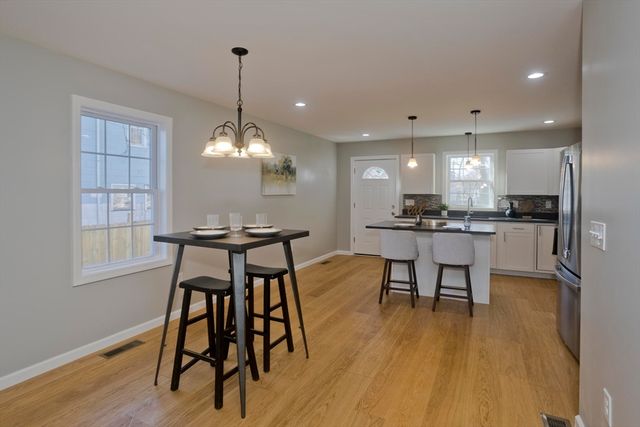 16-20 Cambridge St, Springfield, MA 01108