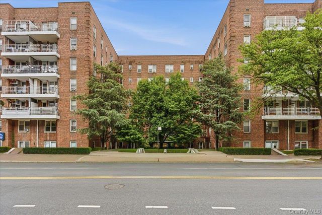 62-59 108th Street 4C, Forest Hills, NY 11375