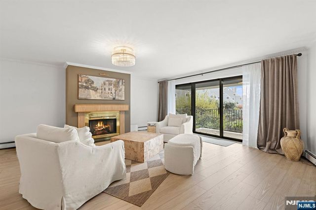 11A Riverview Circle 11A, North Bergen, NJ 07047