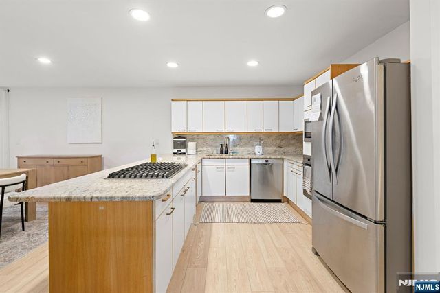 11A Riverview Circle 11A, North Bergen, NJ 07047