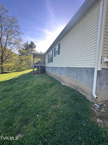 157 Sulaga Drive, Pennington Gap, VA 24277