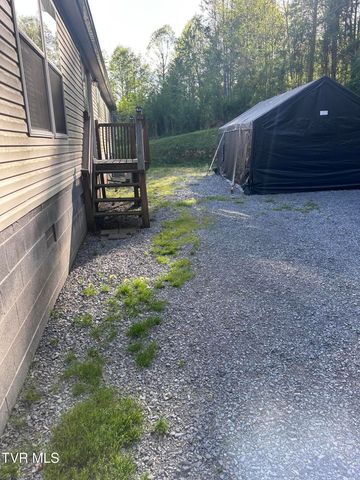 157 Sulaga Drive, Pennington Gap, VA 24277