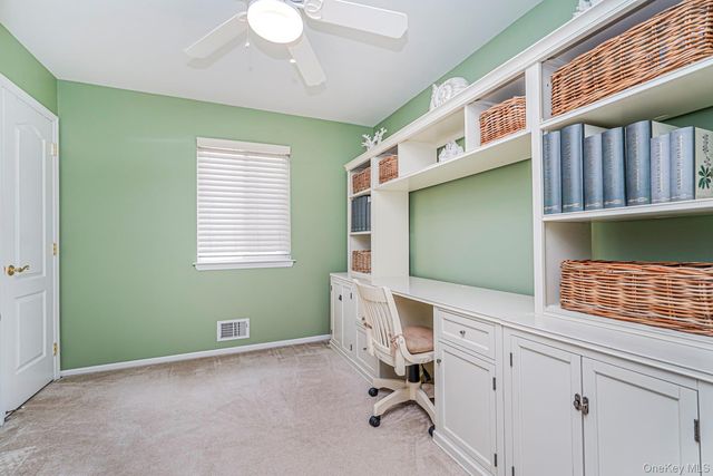 10 Dunhill Lane, Staten Island, NY 10309