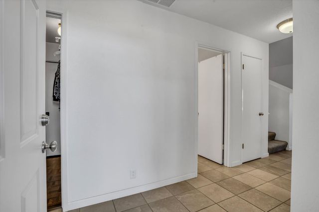 985 Camphor St, Manteca, CA 95337