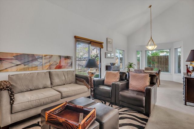 985 Camphor St, Manteca, CA 95337