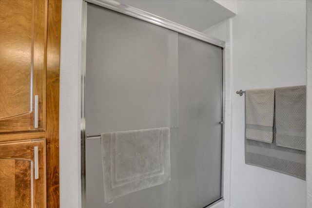 985 Camphor St, Manteca, CA 95337