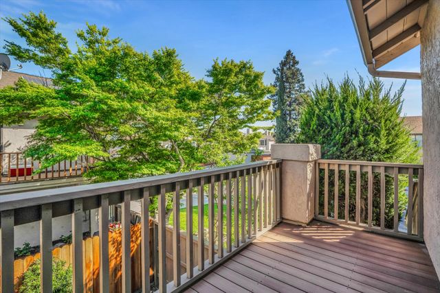 985 Camphor St, Manteca, CA 95337