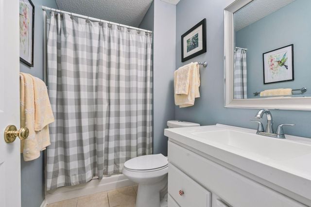 8377 Crabapple Court, Victoria, MN 55386