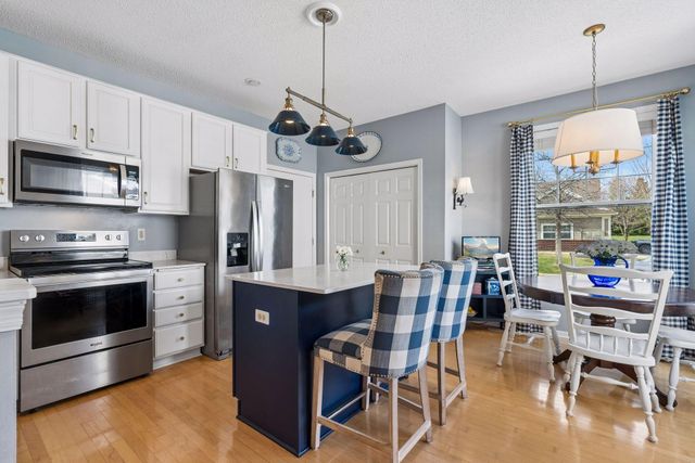 8377 Crabapple Court, Victoria, MN 55386